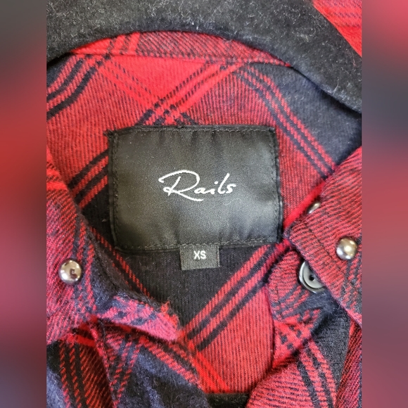 Rails Owen Cherry Patch button down - Picture 8 of 16